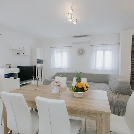 House Camilla بيت للعطل Poljica (Trogir)