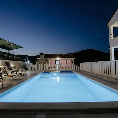 بيت للعطل House Camilla Poljica (Trogir)