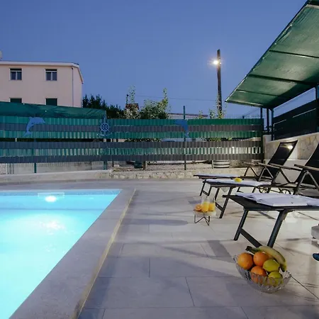 بيت للعطل House Camilla *